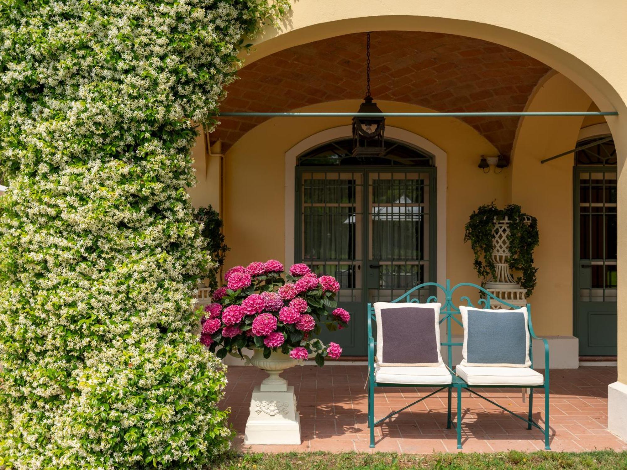 Elizabeth Country House, A Member Of Design Hotels Minerbio Eksteriør billede