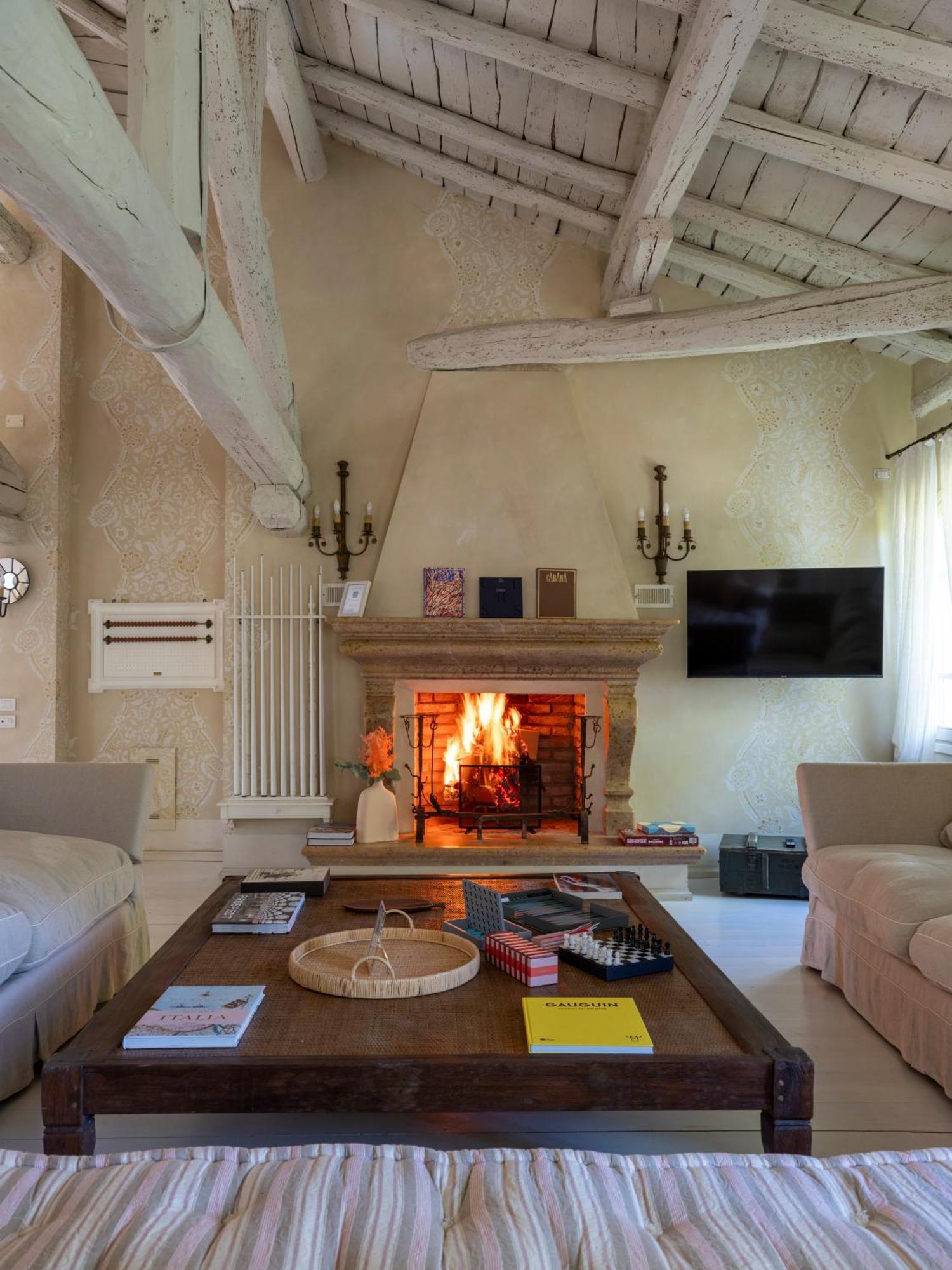 Elizabeth Country House, A Member Of Design Hotels Minerbio Eksteriør billede